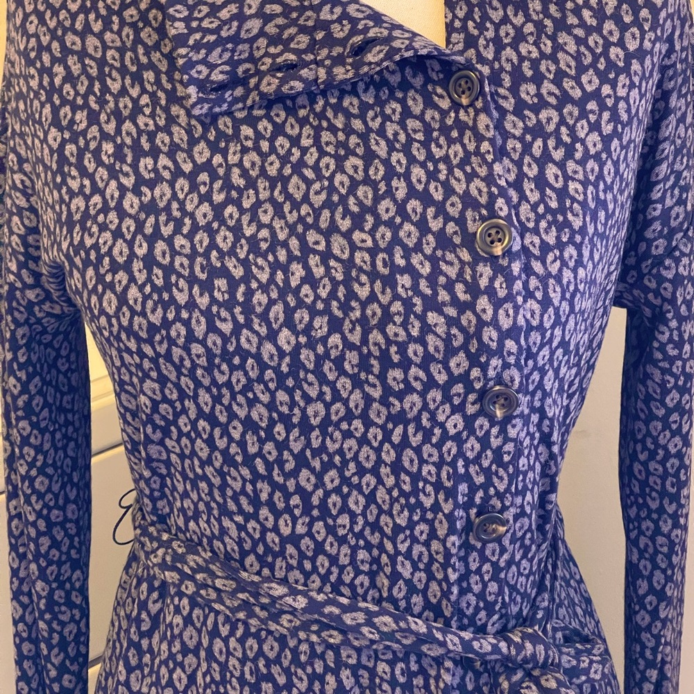 COPY - A beautiful lavender long sleeve dress. Size 0. By Ann Taylor.